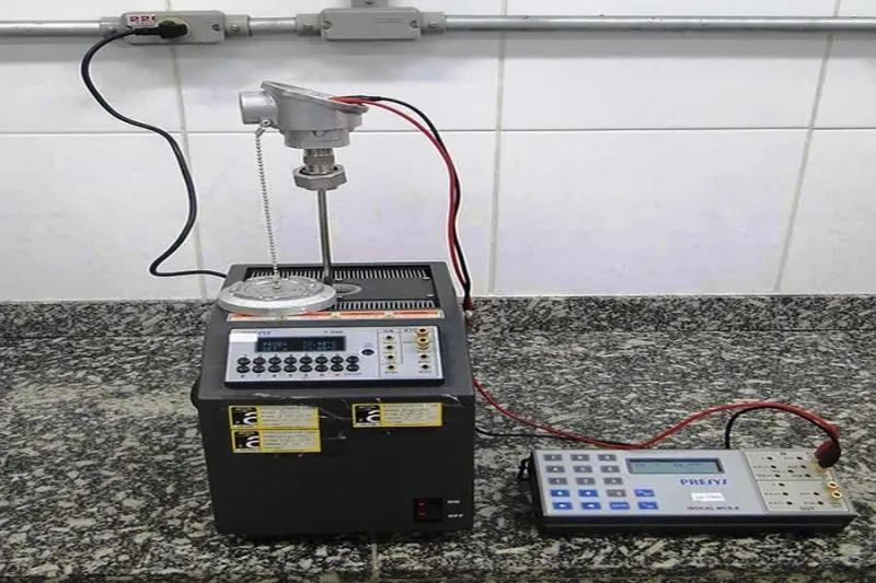 Transmissor e indicador de temperatura